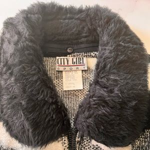 Vintage Camo City Girl jacket, removable faux fur collar. Fits like a large